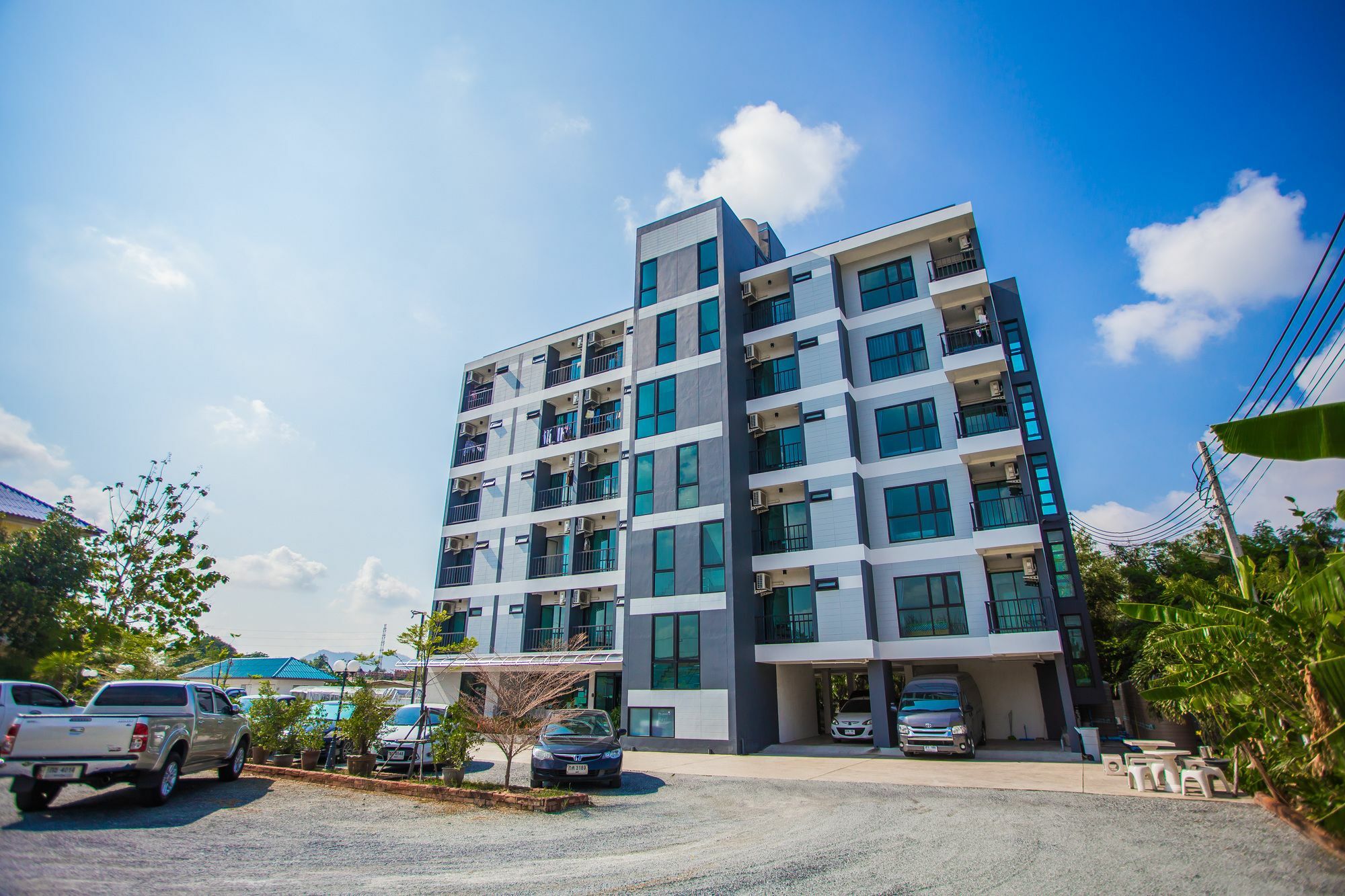 Promsook Apartment チョンブリ エクステリア 写真